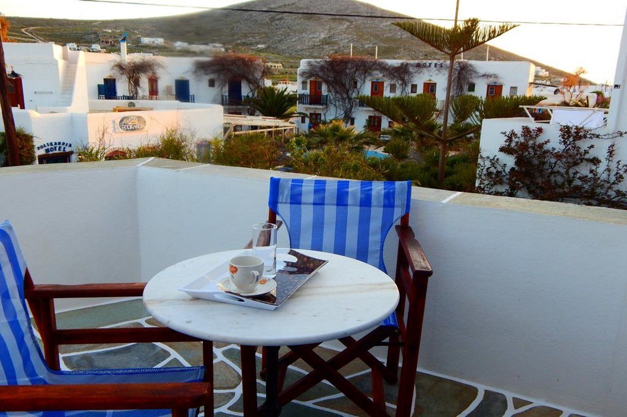 Evgenia Rooms And Apartments Folegandros Town Exterior photo